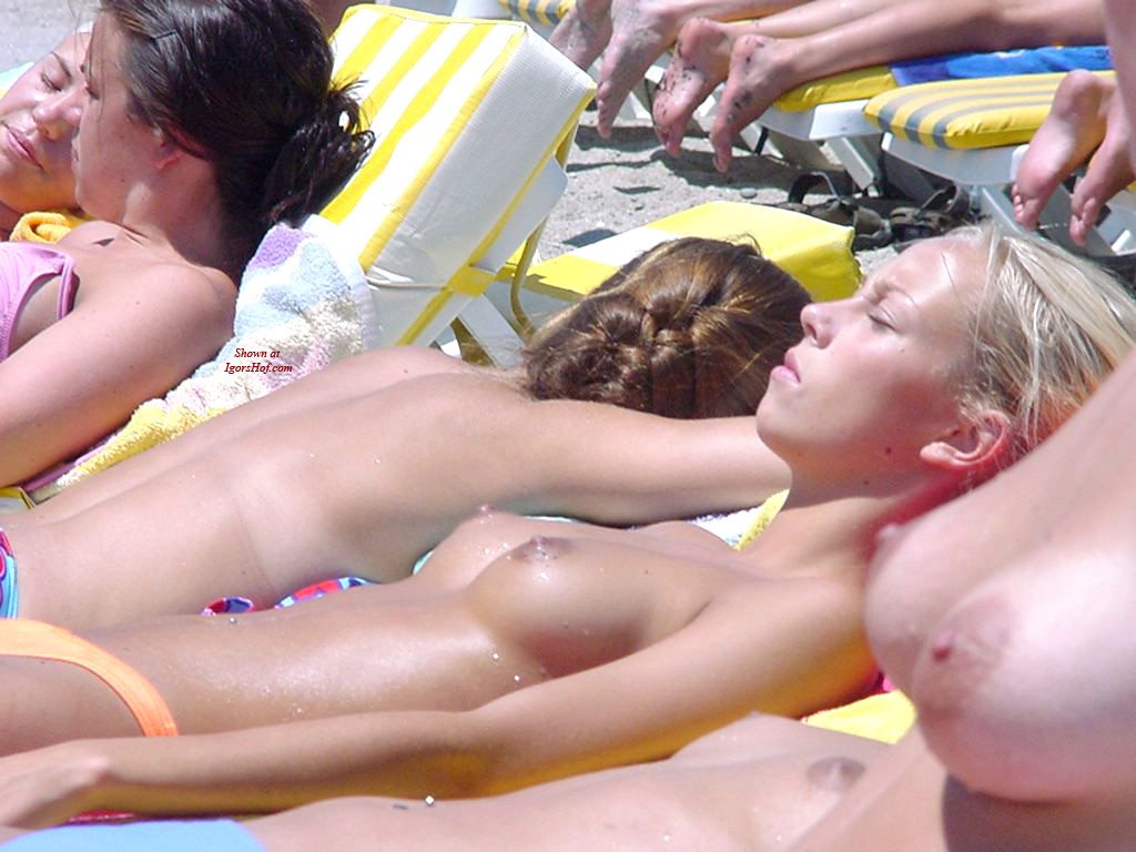Horny beach girls