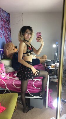 Picture tagged with: Bambii Bonsai, Brunette, Camgirl, Chaturbate, Selfie