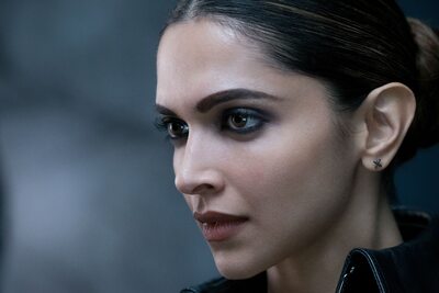 Picture tagged with: Brunette, Deepika Padukone, Celebrity - Star, Eyes, Face, Indian, Safe for work