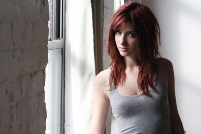 Picture tagged with: Skinny, Redhead, Susan Coffey, Cute, Eyes, Sexy Wallpaper