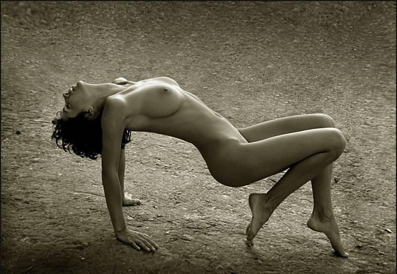 Picture tagged with: Skinny, Black and White, Art
