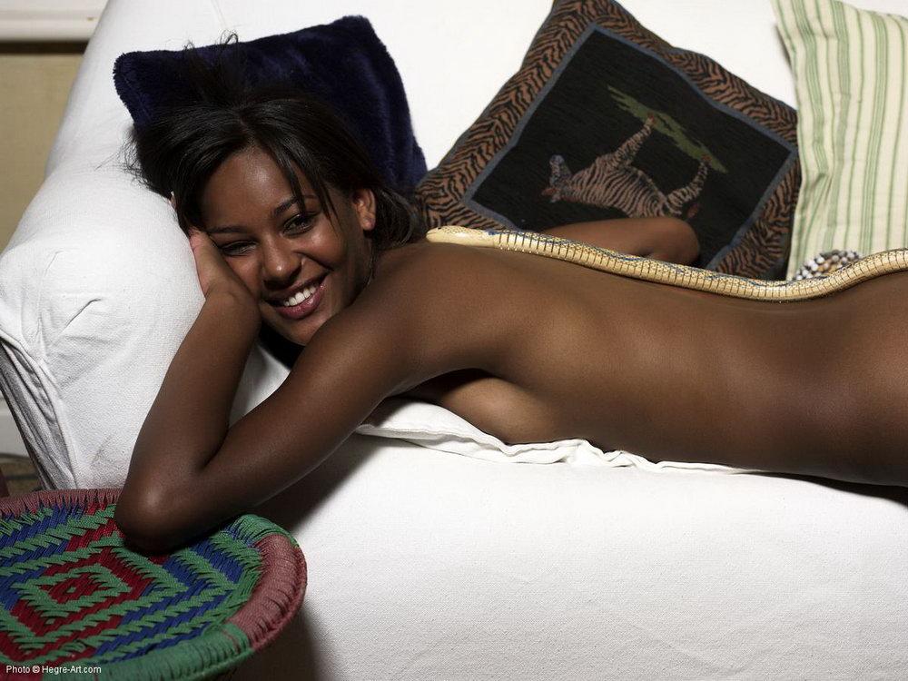 Picture tagged with: Skinny, Black, Hegre Art, Naomi, Sexy Wallpaper, Smiling, South African, Cute