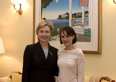 Picture tagged with: American, Hillary Clinton, Israeli, Natalie Portman, Smiling, 2 girls, Celebrity - Star, Safe for work
