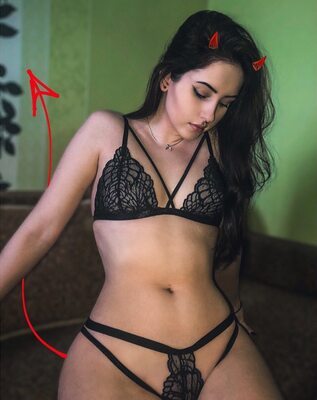 Picture tagged with: Anastasiia Mut, Brunette, Busty, Lingerie, Tummy, Ukrainian