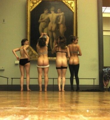Picture tagged with: Art, Ass - Butt, Museum