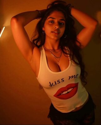 Picture tagged with: Arya - fancifularya, Brunette, Busty, Eyes, Indian, Cute