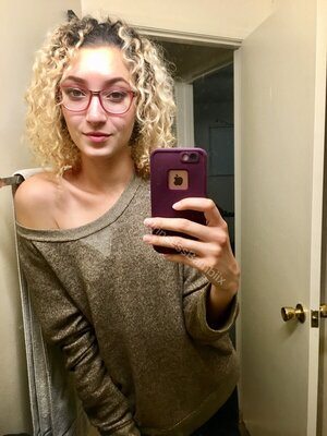 Picture tagged with: Bambii Bonsai, Blonde, Brunette, Camgirl, Chaturbate, Selfie