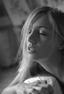 Picture tagged with: Black and White, Blonde, Face