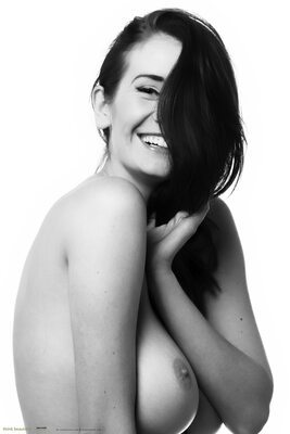 Picture tagged with: Black and White, Brunette, Busty, Peta Todd, Boobs, English, Smiling