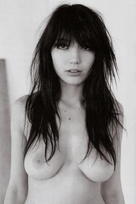 Picture tagged with: Black and White, Brunette, Daisy Lowe, Boobs, Celebrity - Star