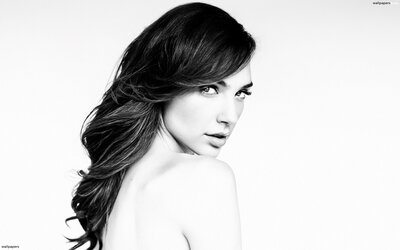 Picture tagged with: Black and White, Brunette, Gal Gadot, Celebrity - Star, Israeli, Safe for work, Sexy Wallpaper