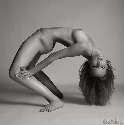 Picture tagged with: Black and White, Flexible