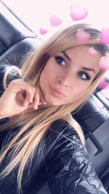 Picture tagged with: Blonde, Camgirl, Chaturbate, Jana Volkova