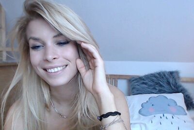 Picture tagged with: Blonde, Camgirl, Chaturbate, Jana Volkova