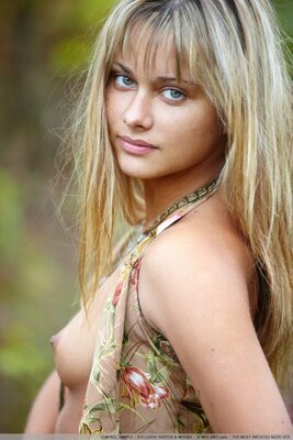 Picture tagged with: Blonde, Eyes, MET Art, Small Tits