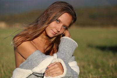 Picture tagged with: Blonde, Katya Clover - Mango A, Cute, Eyes, Nature, Russian, Sexy Wallpaper