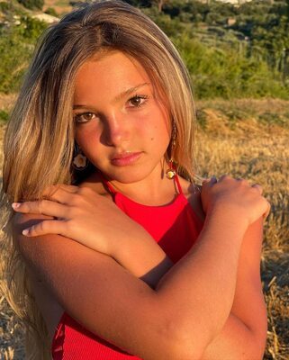 Picture tagged with: Blonde, Susanne Regina, Cute, Eyes, Face, Italian, Nature