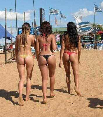 Picture tagged with: Brunette, 3 girls, Ass - Butt, Beach, Bikini, Legs