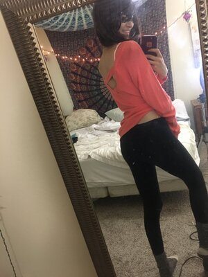 Picture tagged with: Brunette, Bambii Bonsai, Camgirl, Chaturbate, nood.tv