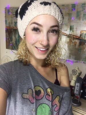 Picture tagged with: Brunette, Bambii Bonsai, Camgirl, Chaturbate, nood.tv