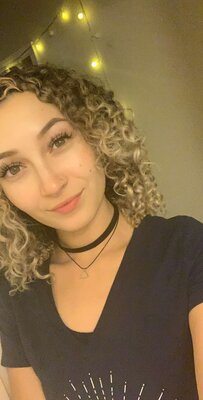 Picture tagged with: Brunette, Bambii Bonsai, Camgirl, Chaturbate, nood.tv