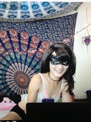 Picture tagged with: Brunette, Bambii Bonsai, Camgirl, Chaturbate, nood.tv