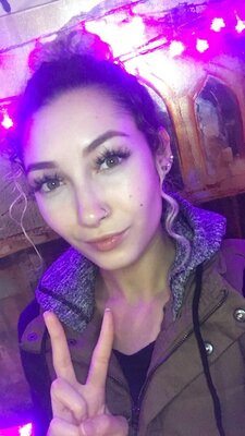 Picture tagged with: Brunette, Bambii Bonsai, Camgirl, Chaturbate, nood.tv