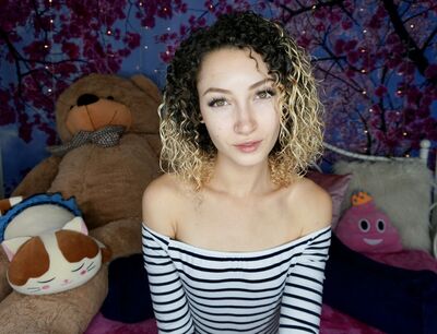 Picture tagged with: Brunette, Bambii Bonsai, Camgirl, Chaturbate, nood.tv