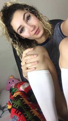 Picture tagged with: Brunette, Bambii Bonsai, Camgirl, Chaturbate, nood.tv