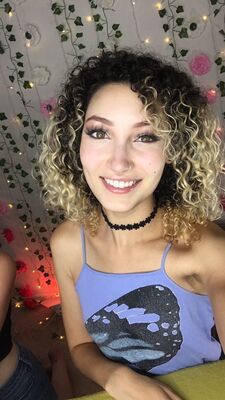 Picture tagged with: Brunette, Bambii Bonsai, Camgirl, Chaturbate, nood.tv
