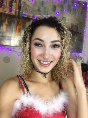 Picture tagged with: Brunette, Bambii Bonsai, Camgirl, Chaturbate, nood.tv