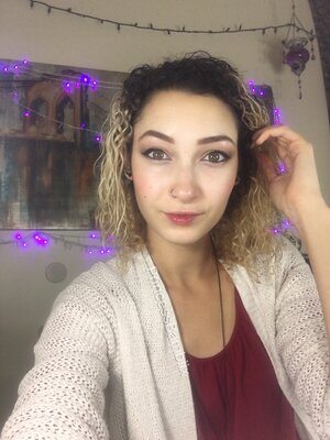 Picture tagged with: Brunette, Bambii Bonsai, Camgirl, Chaturbate, nood.tv