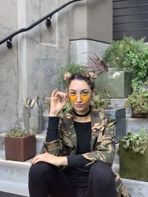 Picture tagged with: Brunette, Bambii Bonsai, Camgirl, Chaturbate, nood.tv
