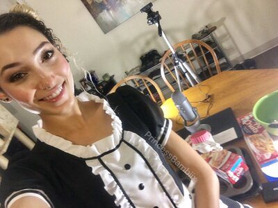 Picture tagged with: Brunette, Bambii Bonsai, Camgirl, Chaturbate, nood.tv