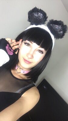 Picture tagged with: Brunette, Bambii Bonsai, Camgirl, Chaturbate, nood.tv