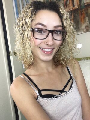 Picture tagged with: Brunette, Bambii Bonsai, Camgirl, Chaturbate, nood.tv