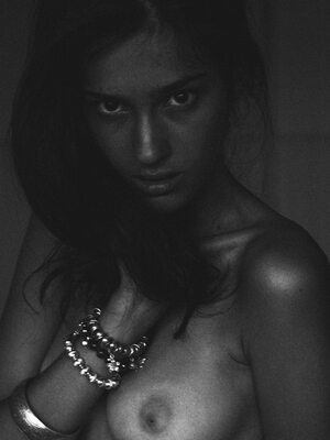 Brunette, Black and White