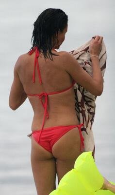 Picture tagged with: Brunette, Cameron Diaz, Bikini, Celebrity - Star
