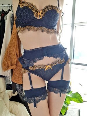 Picture tagged with: Brunette, Camgirl, Lingerie, ManyVids.com, MissAlice_94 - MissAlice_18, nood.tv