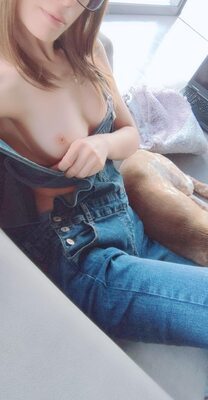Picture tagged with: Brunette, Chloe Lewis - newchloe18, Canadian, Flashing, Small Tits