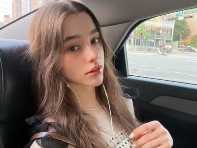 Picture tagged with: Brunette, Dasha Taran, Car, Cute, Eyes, Mouth, Russian, Safe for work, Sexy Wallpaper