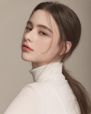 Picture tagged with: Brunette, Dasha Taran, Cute, Eyes, Russian, Safe for work