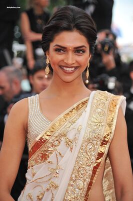 Picture tagged with: Brunette, Deepika Padukone, Celebrity - Star, Indian, Safe for work, Smiling