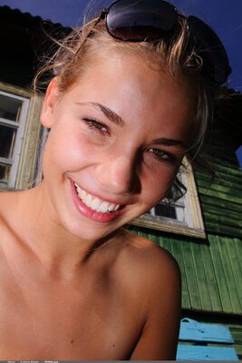 Picture tagged with: Antonio Clemens - Henry Sharpe, Brunette, Domai, Eyes, Marya, Meet Me, Russian, Smiling, Face