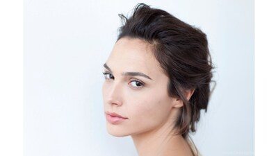 Picture tagged with: Brunette, Gal Gadot, Celebrity - Star, Eyes, Israeli, Safe for work, Sexy Wallpaper