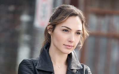 Picture tagged with: Brunette, Gal Gadot, Celebrity - Star, Face, Israeli, Safe for work