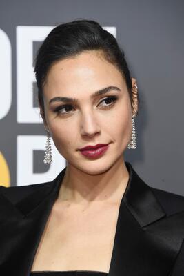 Picture tagged with: Brunette, Gal Gadot, Celebrity - Star, Face, Israeli, Safe for work