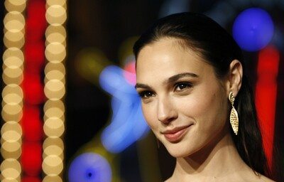 Picture tagged with: Brunette, Gal Gadot, Celebrity - Star, Israeli, Safe for work
