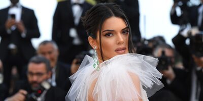 Picture tagged with: Brunette, Kendall Jenner, American, Celebrity - Star, Safe for work