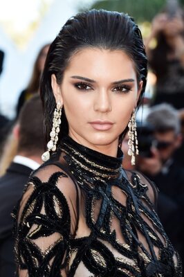 Picture tagged with: Brunette, Kendall Jenner, Celebrity - Star, Safe for work